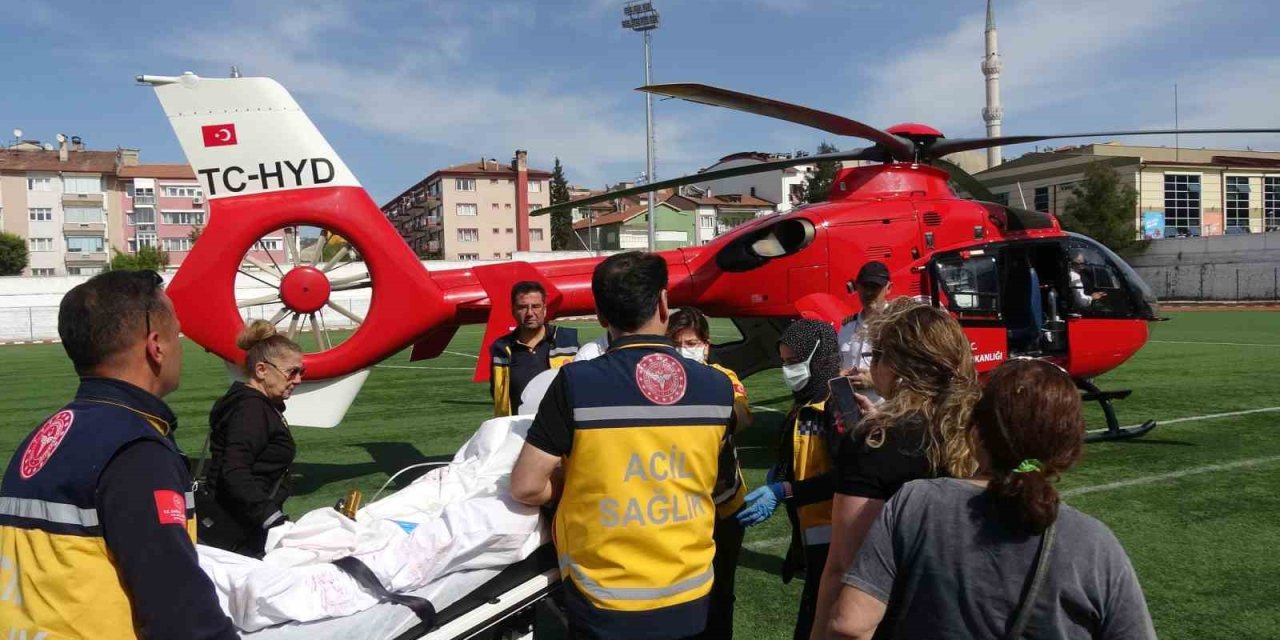 Ambulans Helikopter Nakil Bekleyen Koah Hastası İçin Havalandı