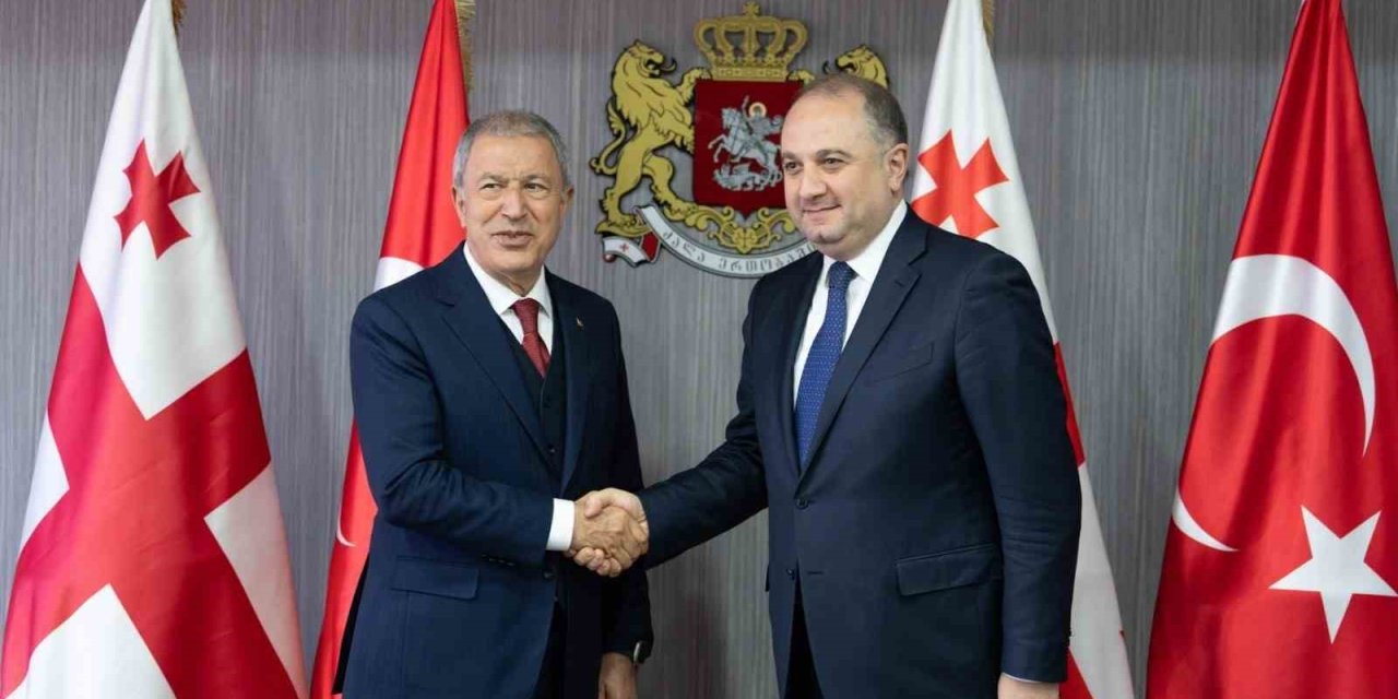 Tbmm Milli Savunma Komisyonu Başkanı Akar, Gürcistan Savunma Bakanı İle Görüştü