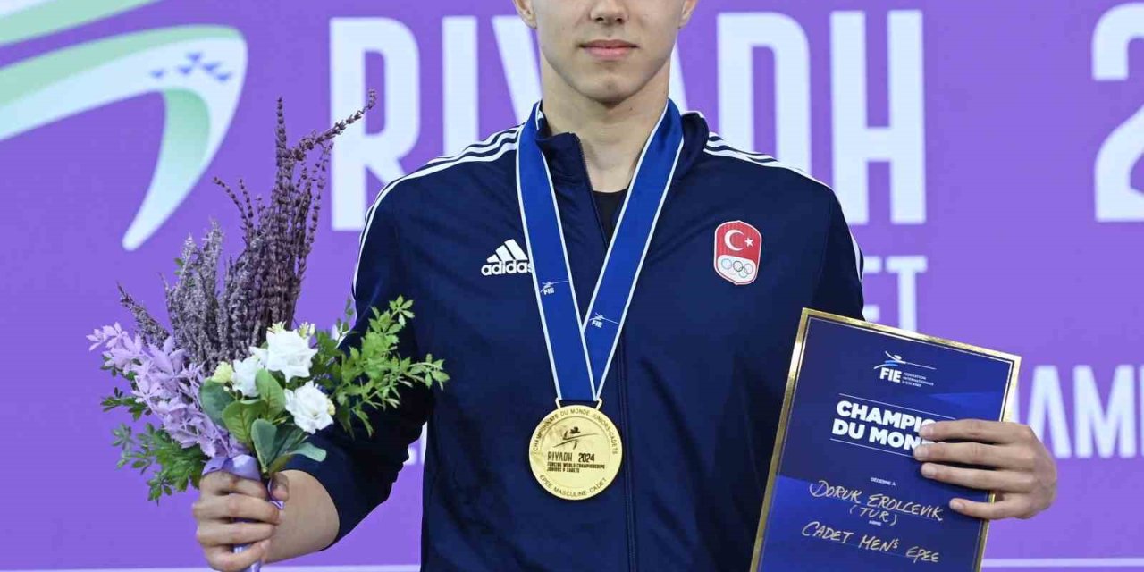Milli Eskrimci Doruk Erolçevik Dünya Şampiyonu Oldu