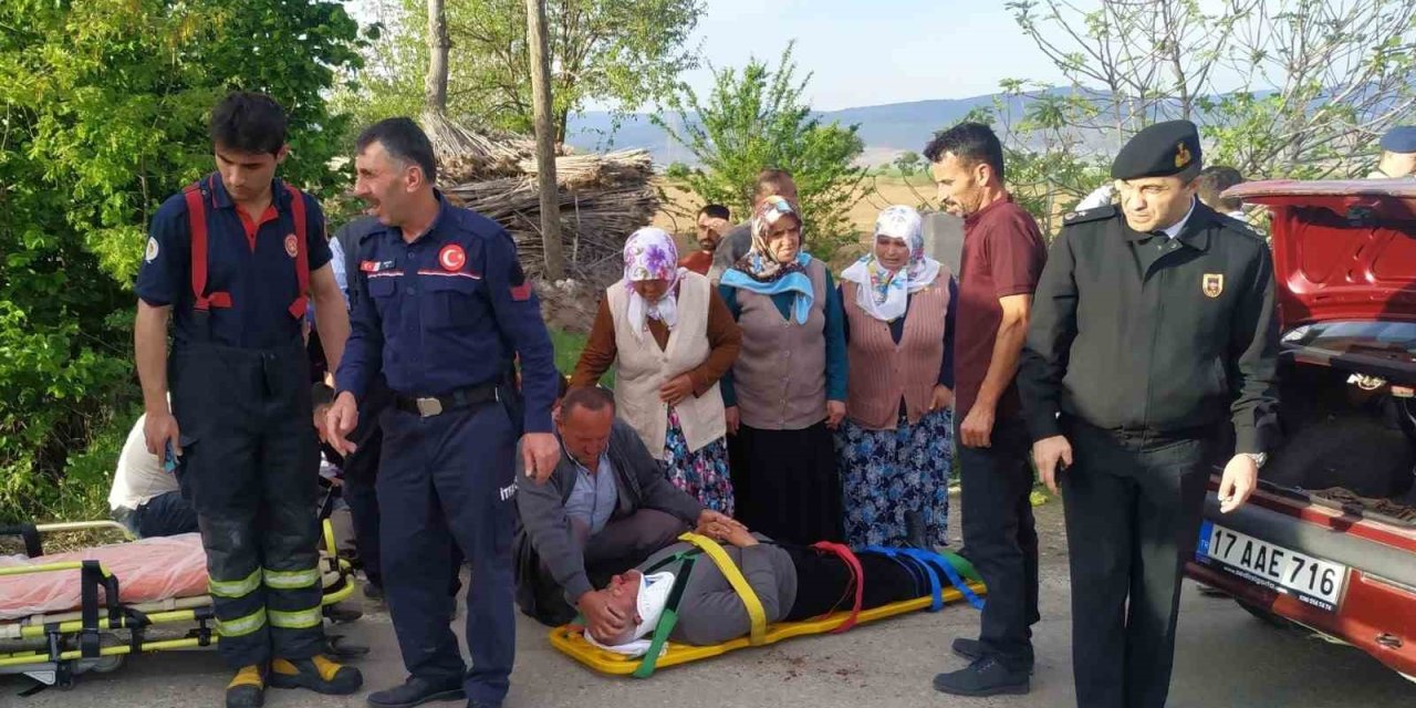 Samsun’da İki Otomobil Kafa Kafaya Çarpıştı: 8 Yaralı