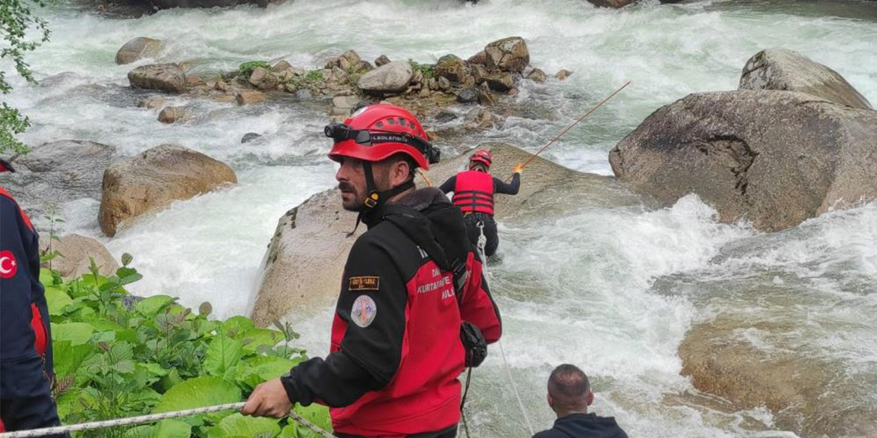 Rize’de 44 yaşındaki kayıp hasta kadın için arama çalışması başlatıldı