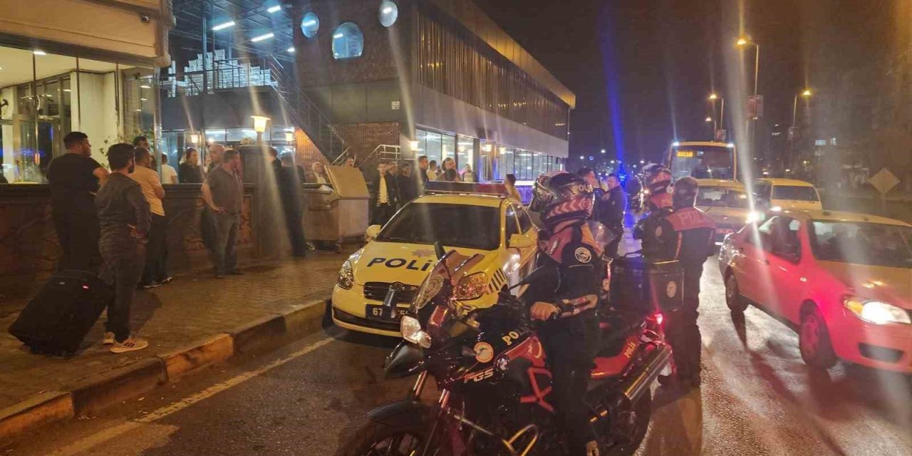 Yol Kapatma Tartışmasında Başkana Saldırmaya Kalktılar