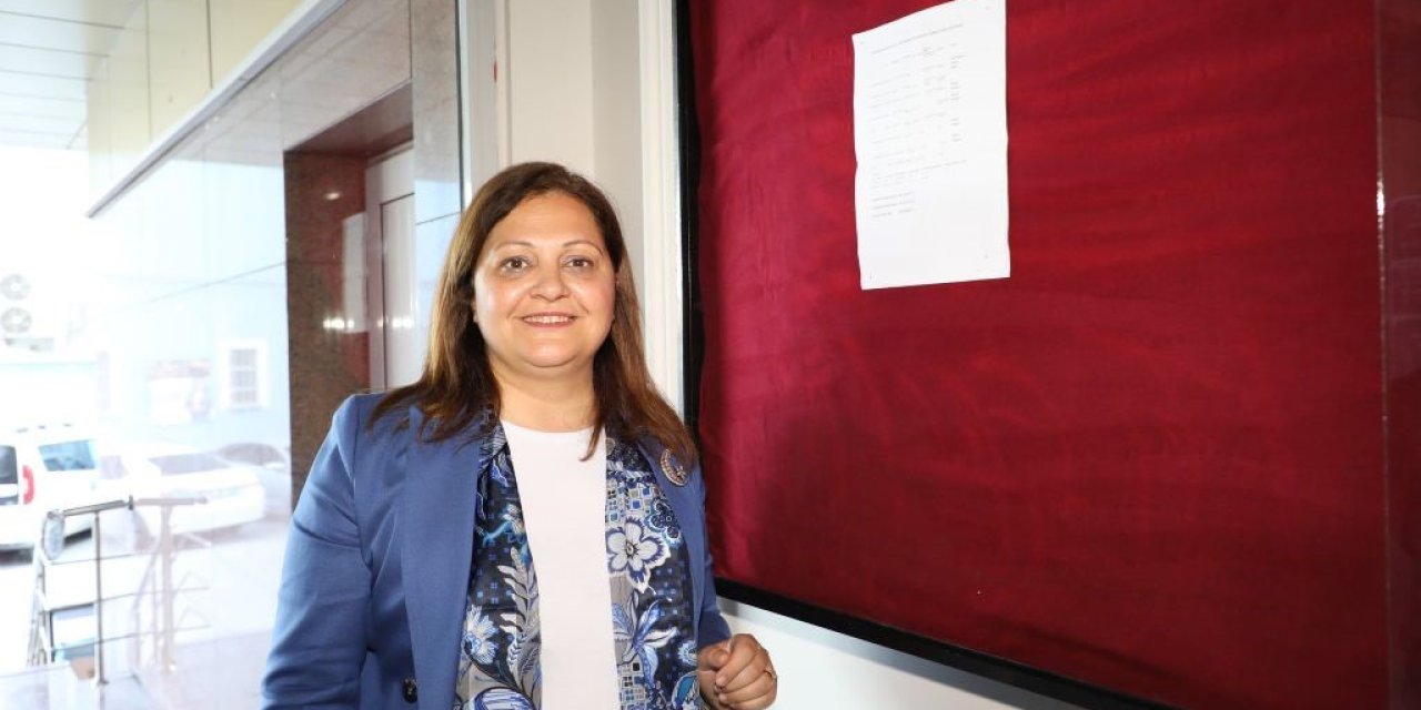 Başkan Köksal, Mal Varlığını Sosyal Medyadan Açıklayıp Belediye Panosuna Astı