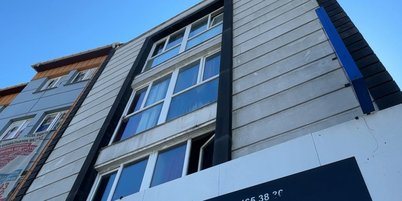 İstanbul- Avcılar'da Peş Peşe Mührü Sökülen Otele Operasyon