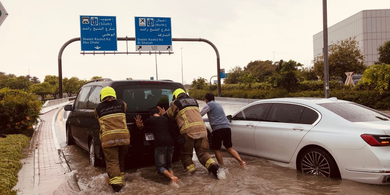 Bae’de Son 75 Yılın En Şiddetli Yağışı Kaydedildi