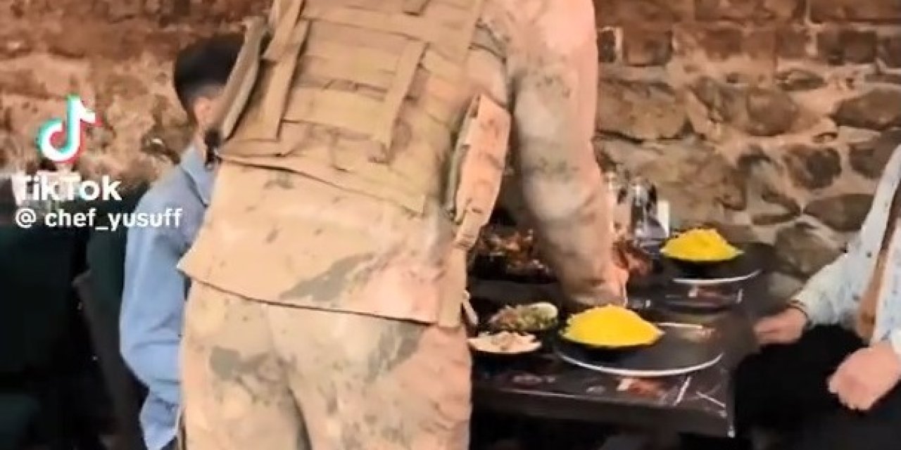 İstanbul - Beyoğlu'nda Askeri Üniforma İle Servis Yapılan Restoranda 3 Kişi Gözaltına Alındı