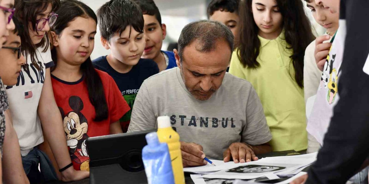 Geleceğin Bilim İnsanları Ve Ressamları Esenyurt’ta Yetişiyor