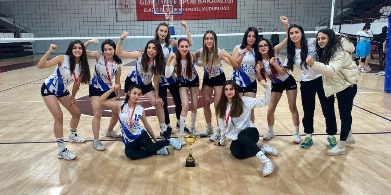 Elazığ Belediyesi Voleybol Takımı Gençler Grubu Diyarbakır Yolcusu
