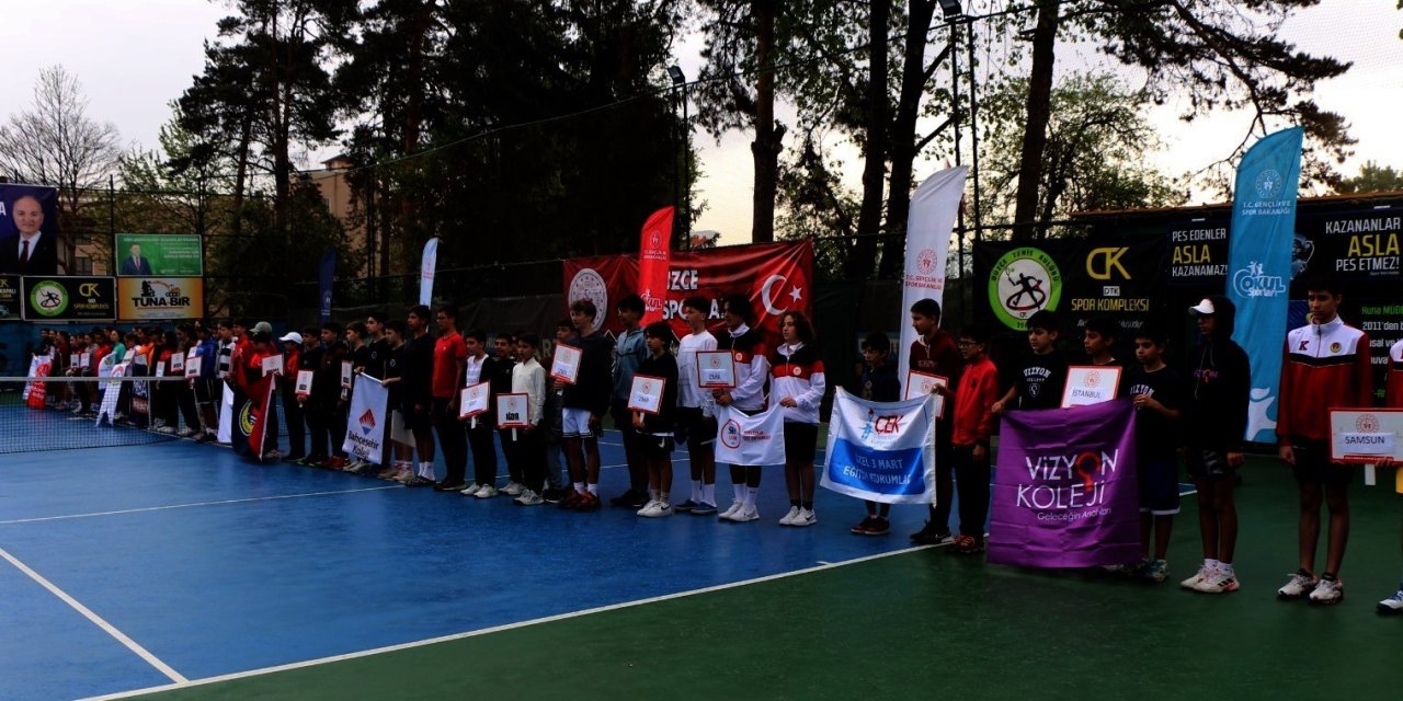 Tenis Türkiye Finalleri Düzce’de Başladı