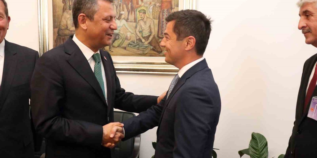 Başkan Ünlü, Chp Genel Başkanı Özel İle Görüştü