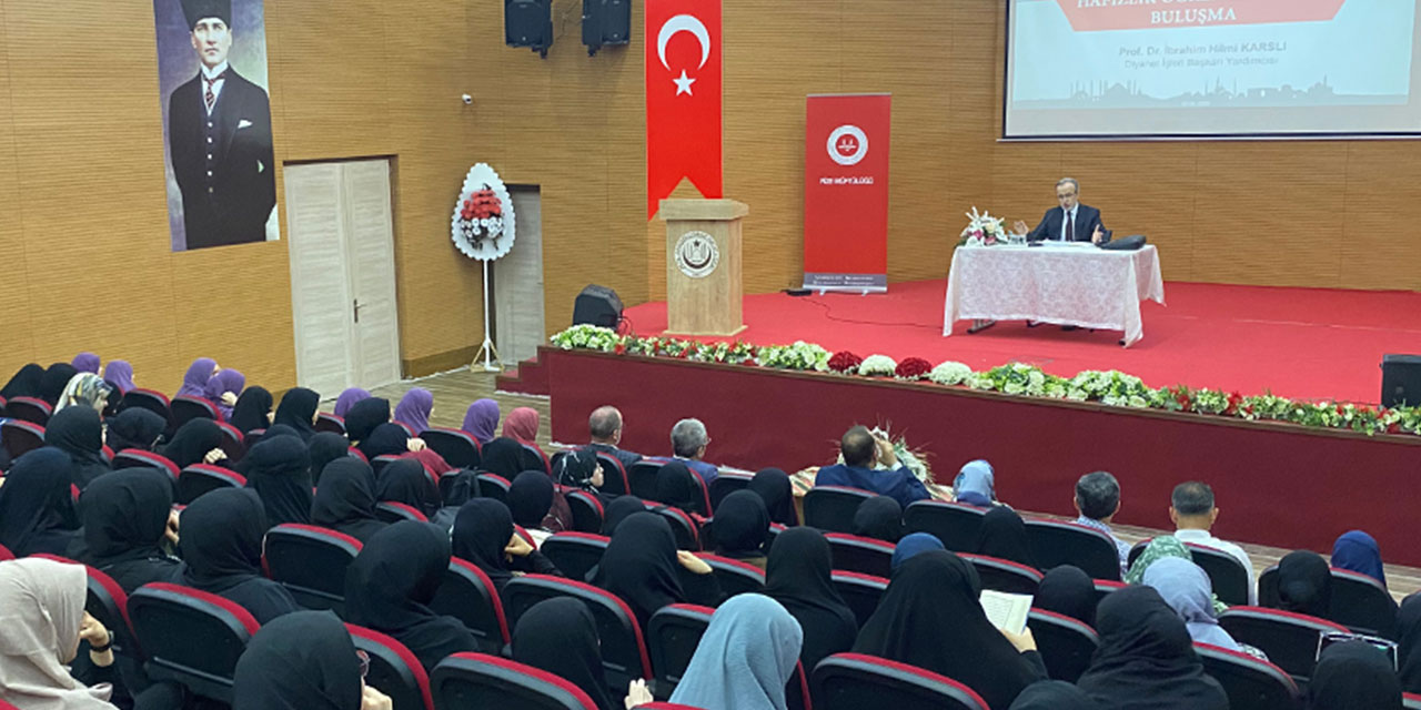 Diyanet İşleri Başkan Yardımcısı Karslı, Rize’de hafızlık öğrencileriyle buluştu