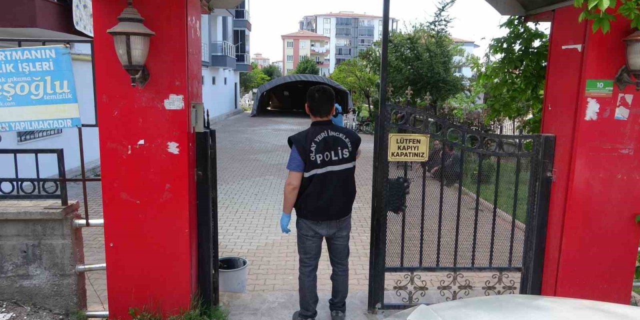 Yalnız Yaşayan Yaşlı Adam Evinde Ölü Bulundu