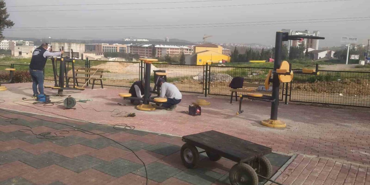 Darıca’da Parklar Çocuklar İçin Yaza Hazırlanıyor
