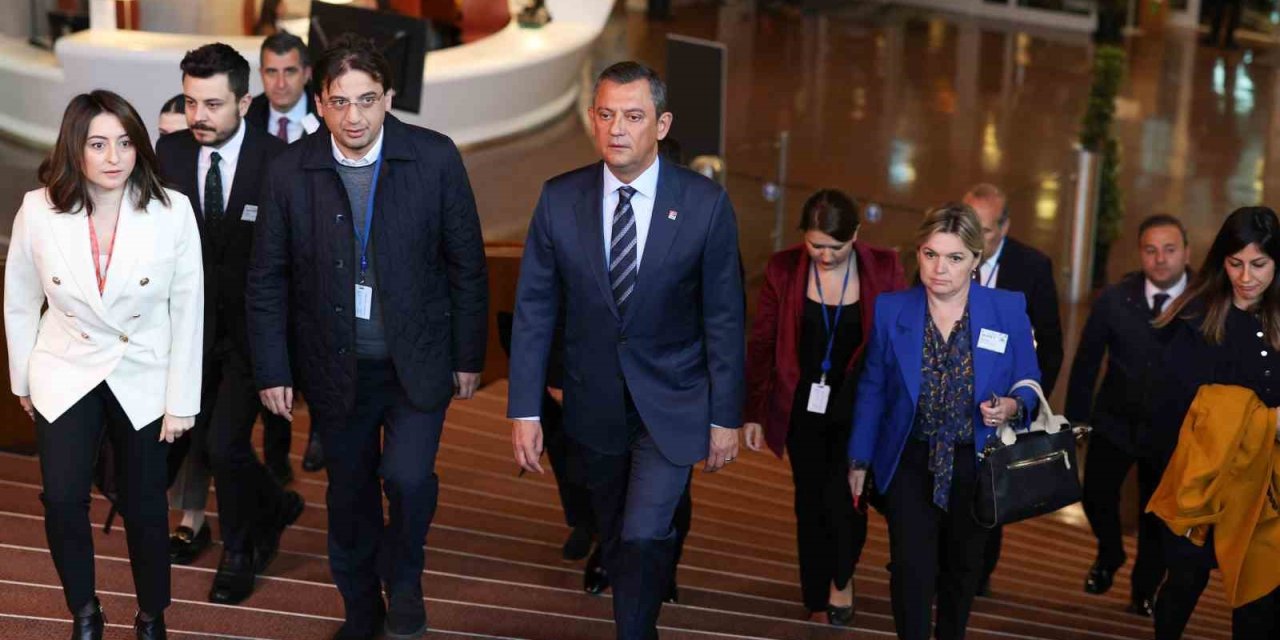 Chp Lideri Özel: “Türkiye’nin Ab Üyeliği Konusunda Ab’deki Yoldaşlarımızın Desteği Önem Taşımaktadır"