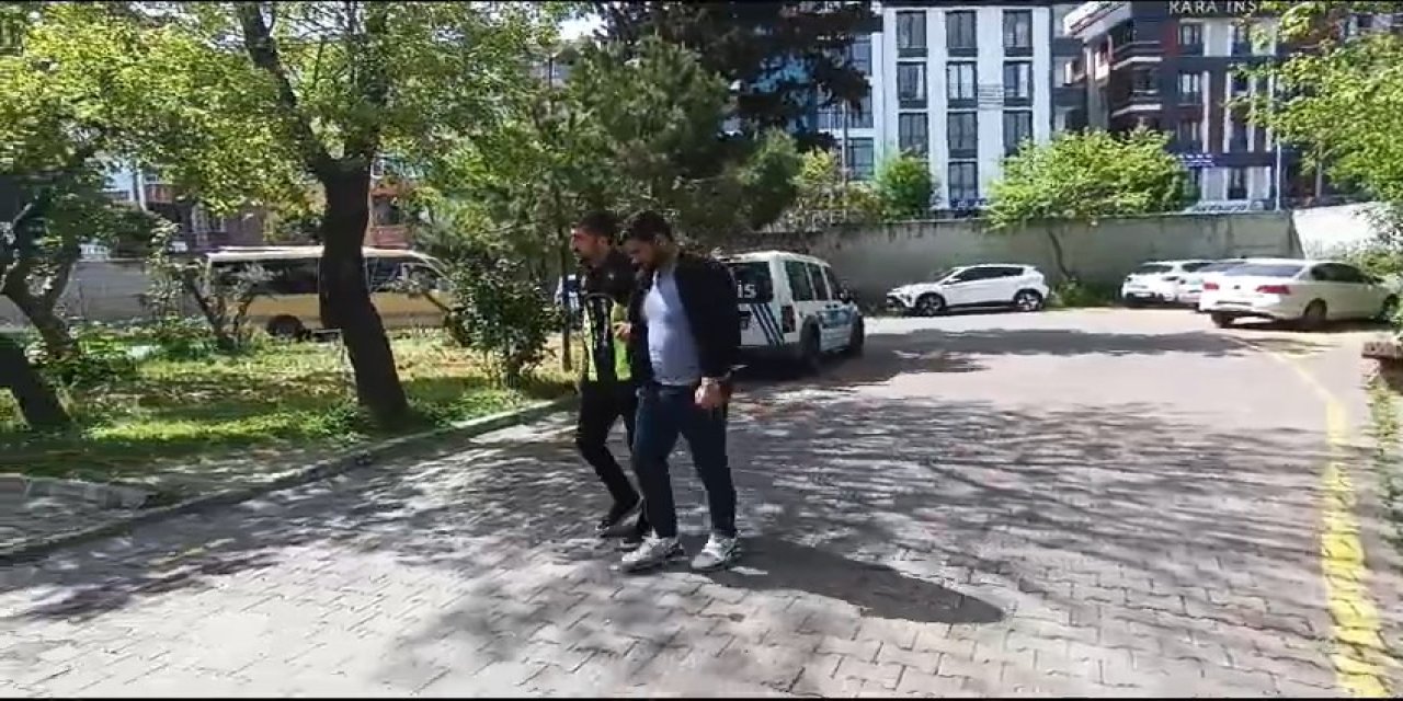 İstanbul - Avcılar’da Kaldırımdan Giden Minibüs Sürücüsüne 2 Bin 70 Lira Para Cezası