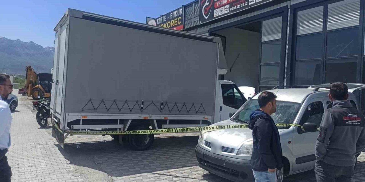 Eski Ortakların Alacak Verecek Kavgası Kanlı Bitti