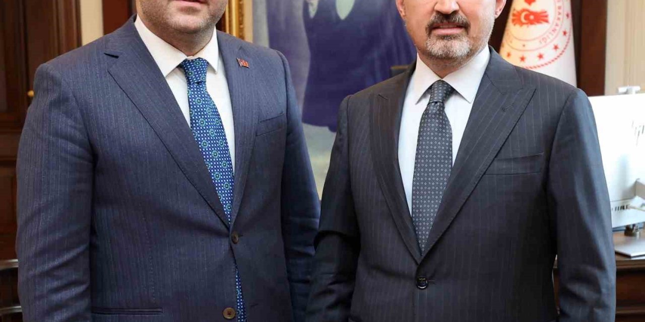 Ezine Belediye Başkanı Güray Yüksel, Bakan Yardımcısı Turan’ı Ziyaret Etti