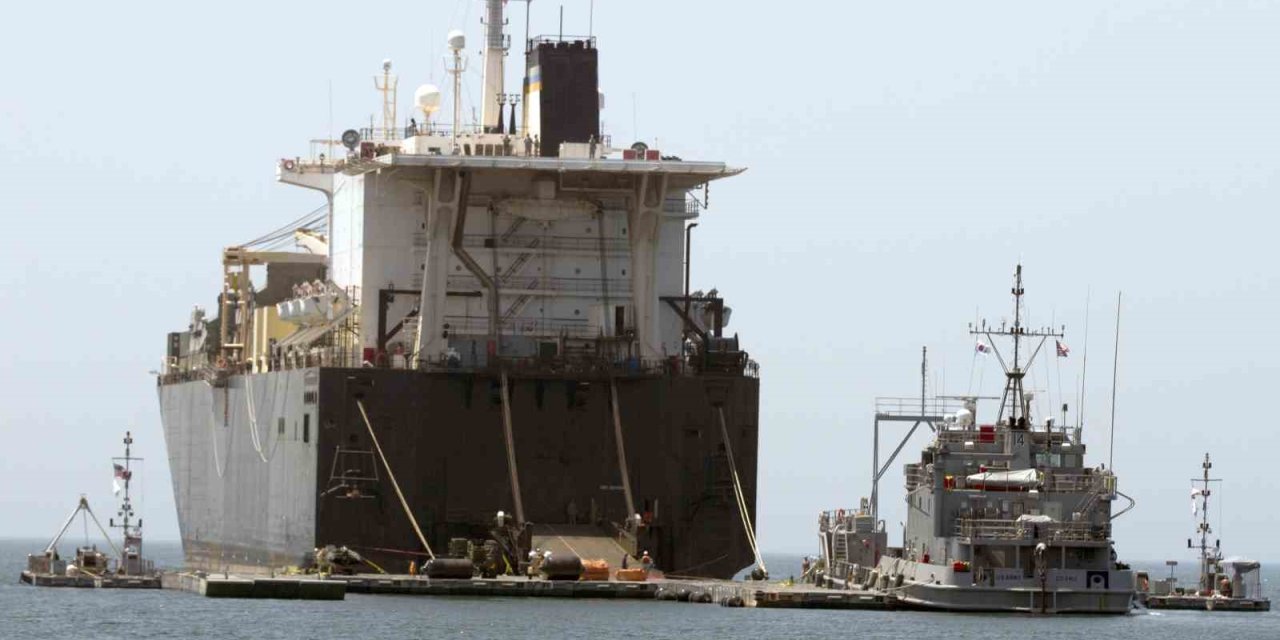 Gazze’ye Liman İnşası İçin Giden Abd Donanması’na Ait Geminin Makine Dairesinde Yangın Çıktı