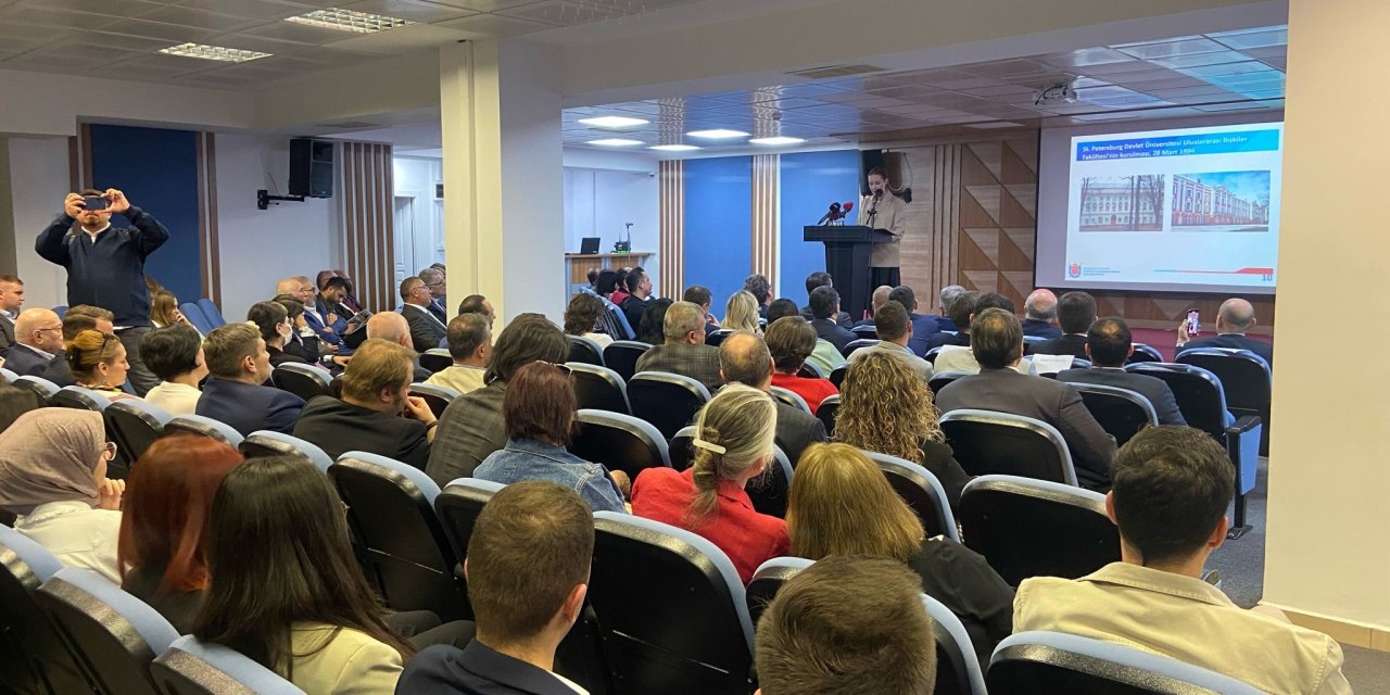 Putin'in Kitabı Ankara'daki Rus Evi'nde Tanıtıldı