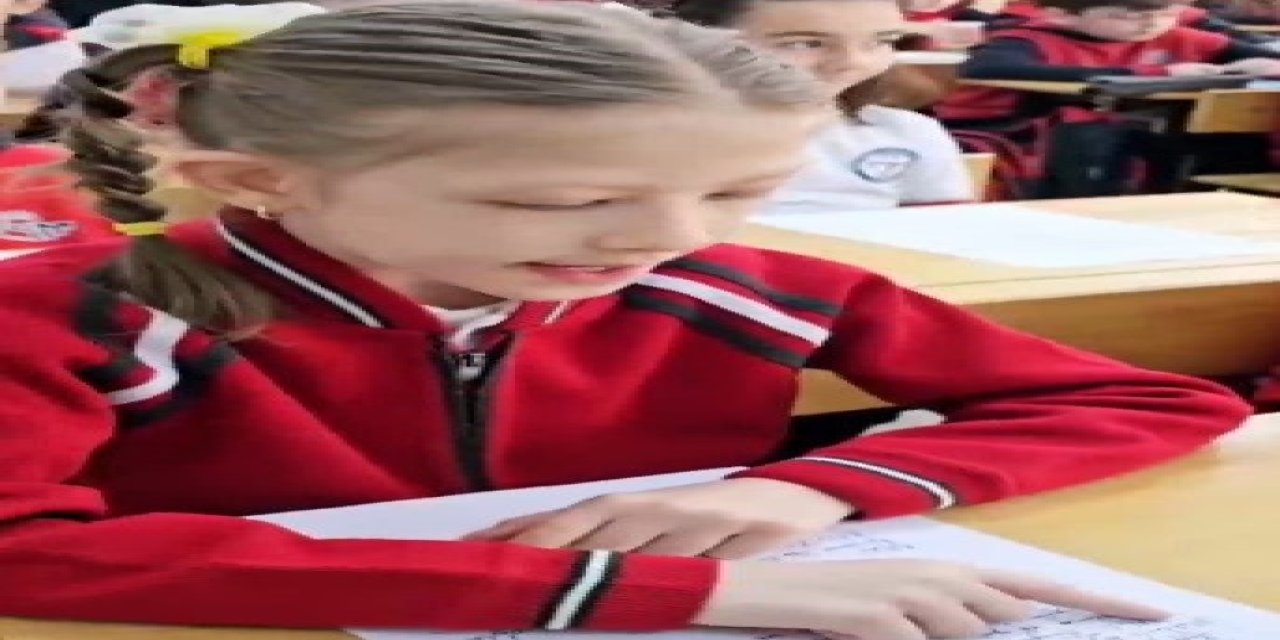 Polisler Öğrencilerin Mektuplarını Karşılıksız Bırakmadı