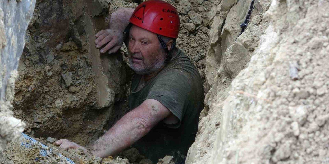 Çanakkale’deki Toprak Kaymasında Göçük Altında Kalan 2 Kişi Hayatını Kaybetti