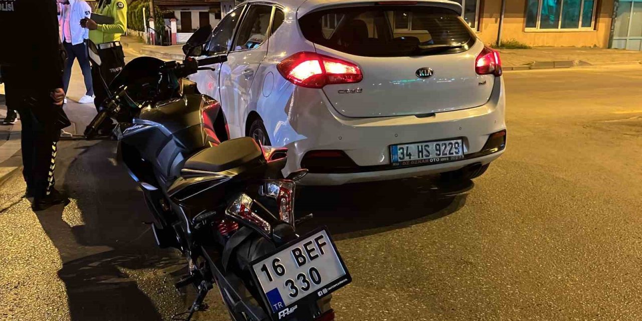 Dönel Kavşakta Motosiklet İle Otomobil Çarpıştı: 1 Yaralı