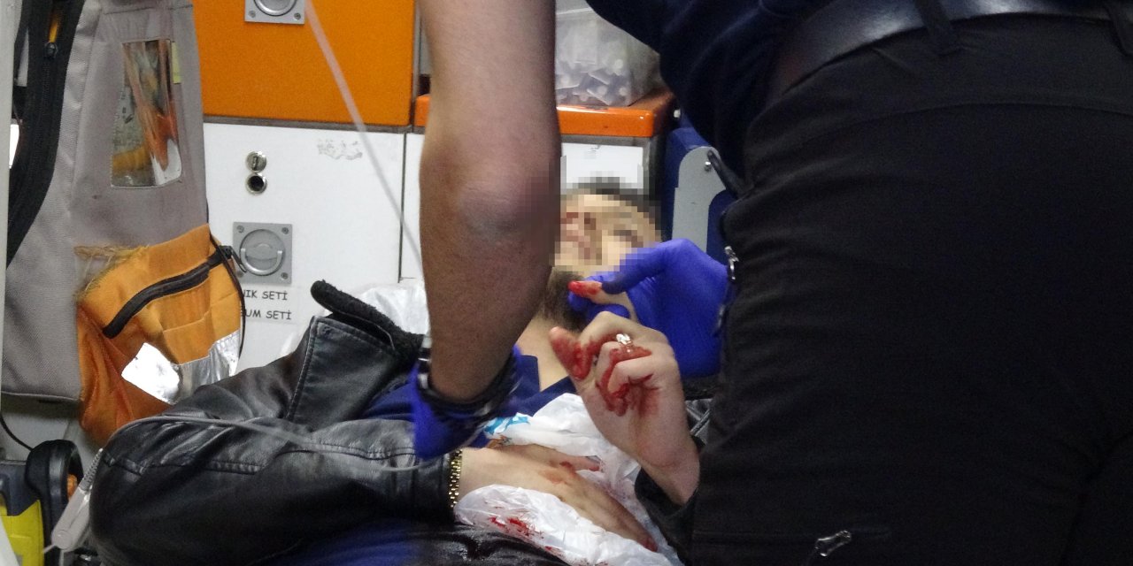 Kampüste Göğsünden Bıçaklanan Üniversiteli, Trafik Polislerinin İlk Yardımıyla Hayata Tutundu