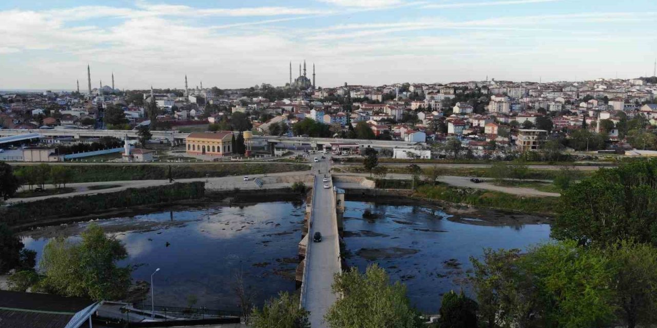 Edirne’de Tunca Nehri Kuruma Noktasına Geldi