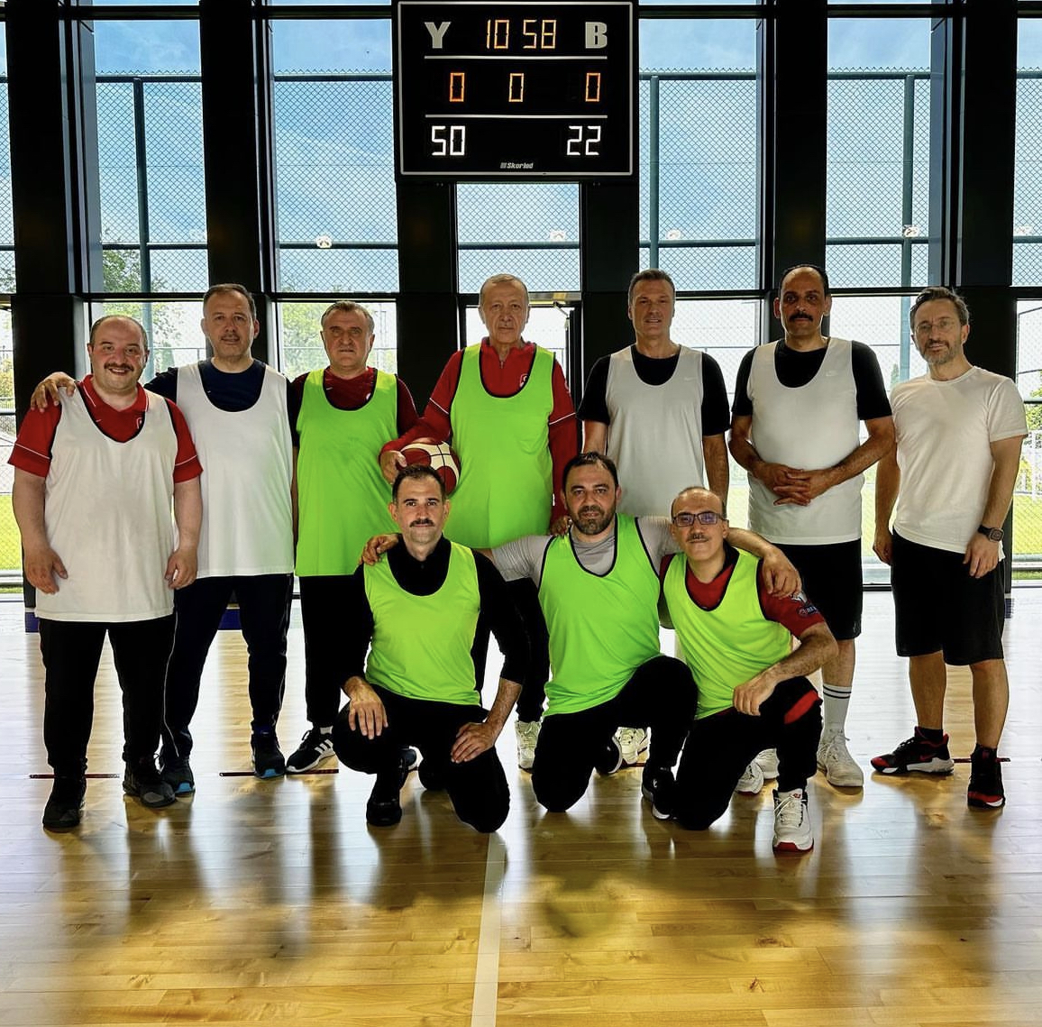 Bakan Bak Paylaştı: Cumhurbaşkanımız İle Maça Devam Ediyoruz