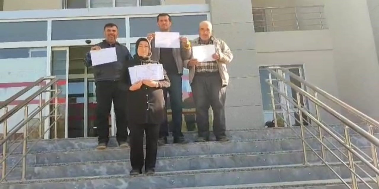 Şuhut’ta Muhtarlar Mazbatalarını Aldılar