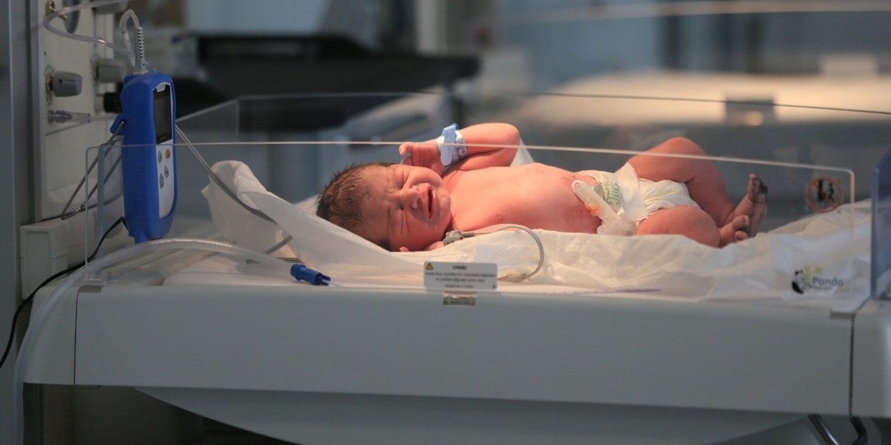 6-12 Aylık Bebeklerde Monoton Ağlamaya Dikkat