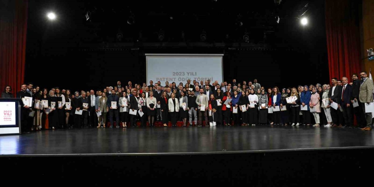 Atatürk Üniversitesi’nde 2023 Patent Ödül Töreni