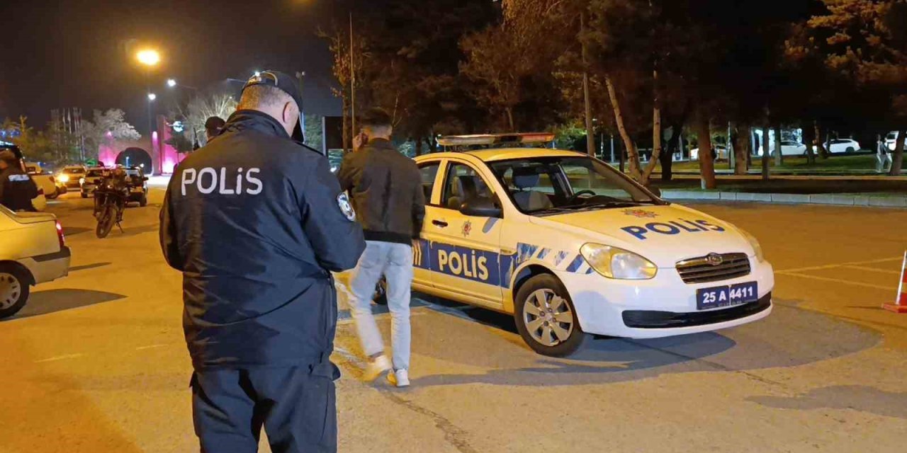 Erzurum’da Bıçaklı Kavga: 2 Yaralı