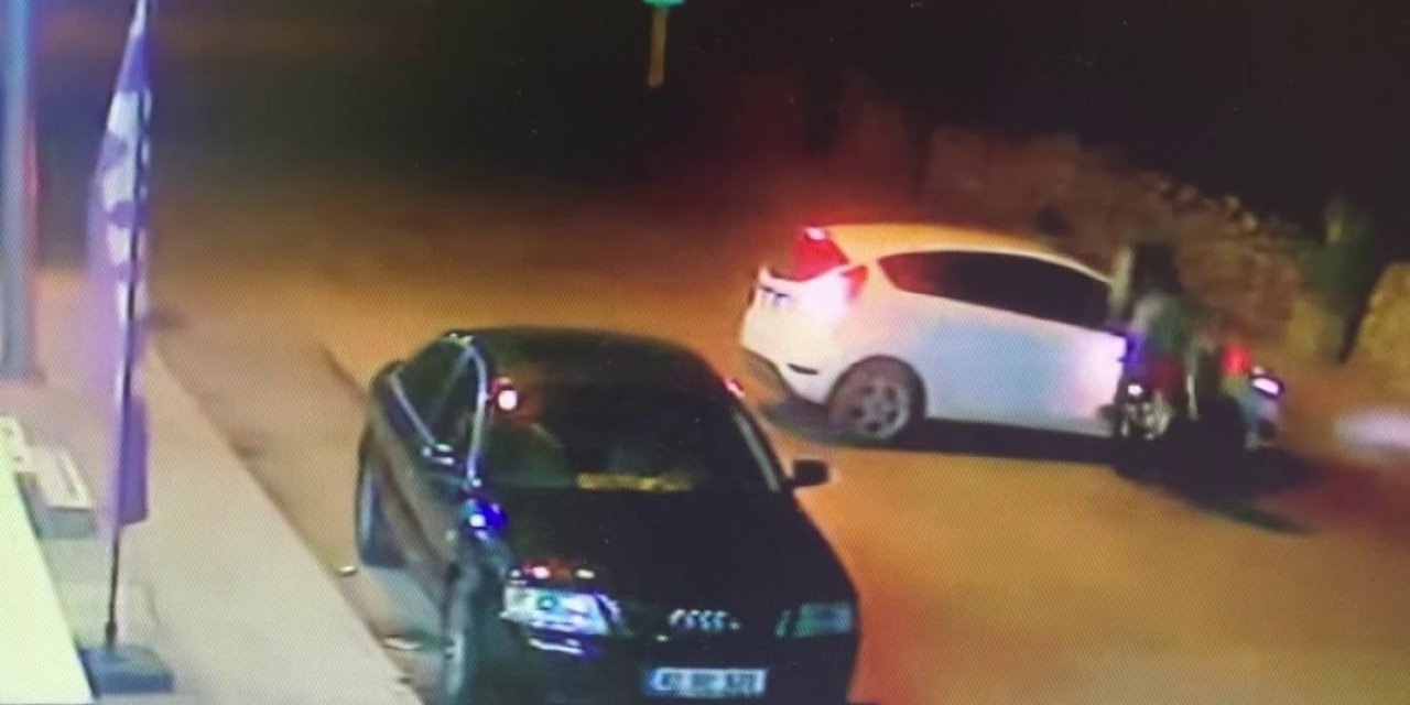 Motosikletin Otomobile Çarpma Anı Kamerada