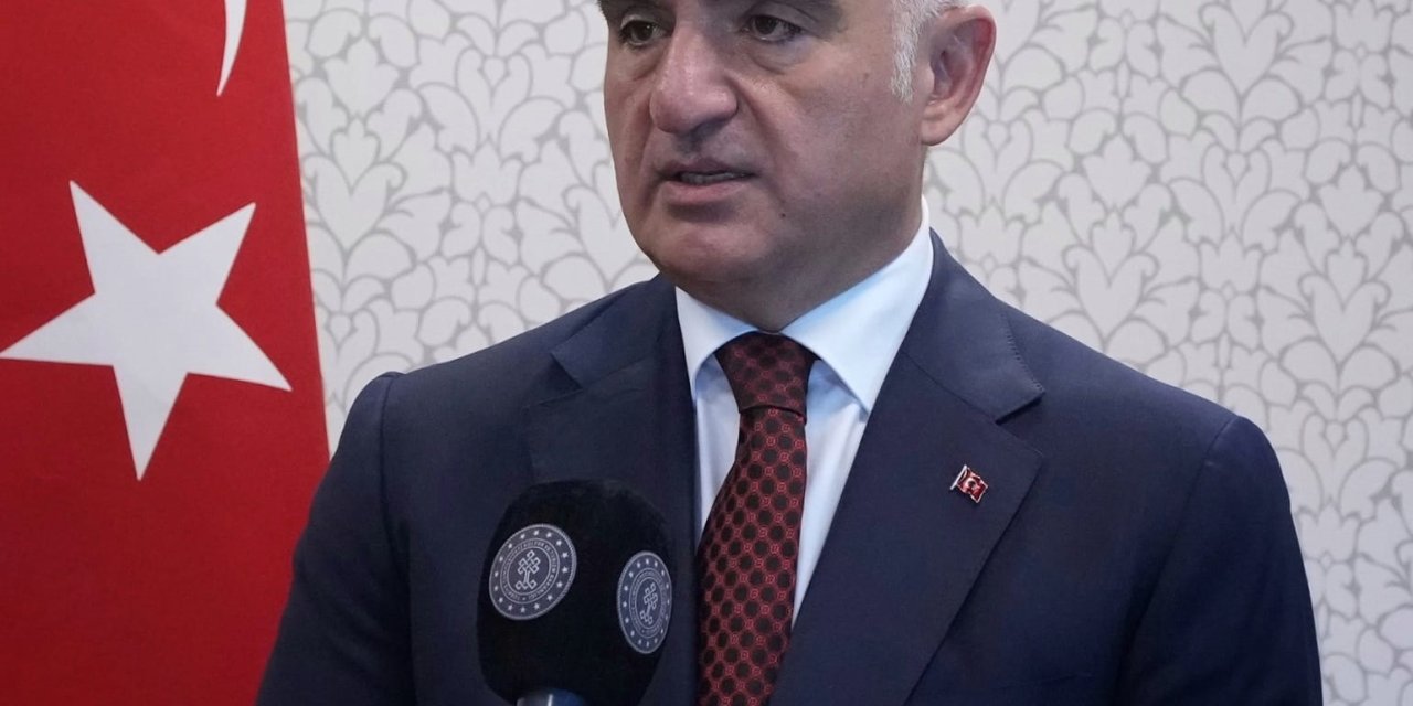 Bakan Ersoy: Hedefimiz, Turist Sayısında Dünyada İlk 3'e Girmek