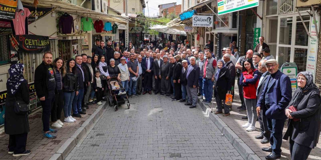 Başkan Sahaya İndi, Esnaflarla Bir Araya Geldi