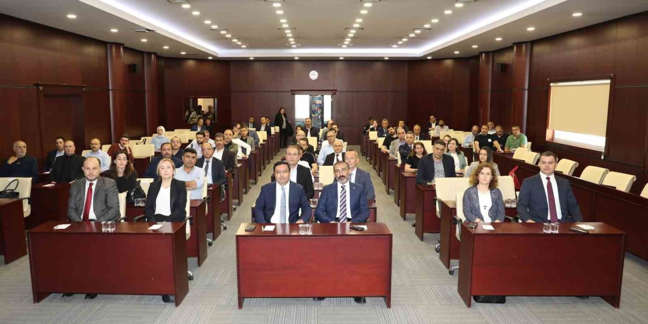 Gto’da Dünya Ve Türkiye Ekonomisi Masaya Yatırıldı