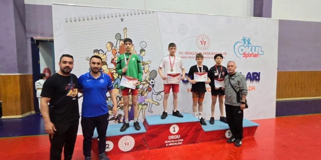 Vali Ergün’den Uşaklı Sporcuya Tebrik