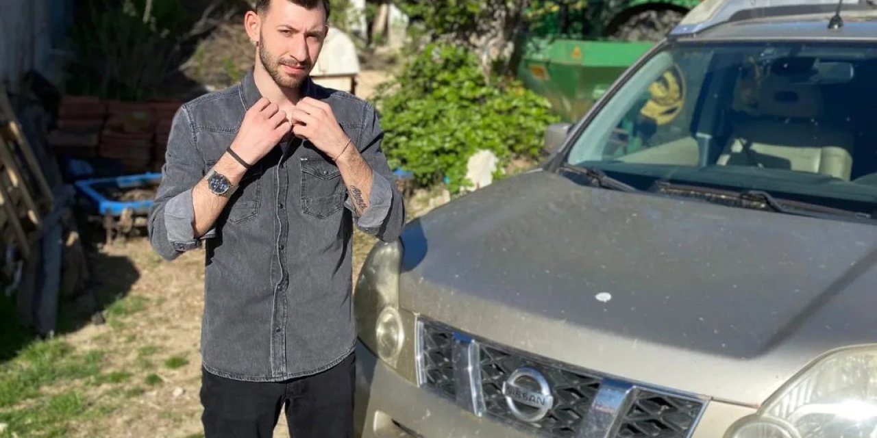 Ehliyetsiz Ve Alkollü Sürücü, Otomobiliyle Hafif Ticari Araca Çarptı: 1 Ölü, 2 Yaralı