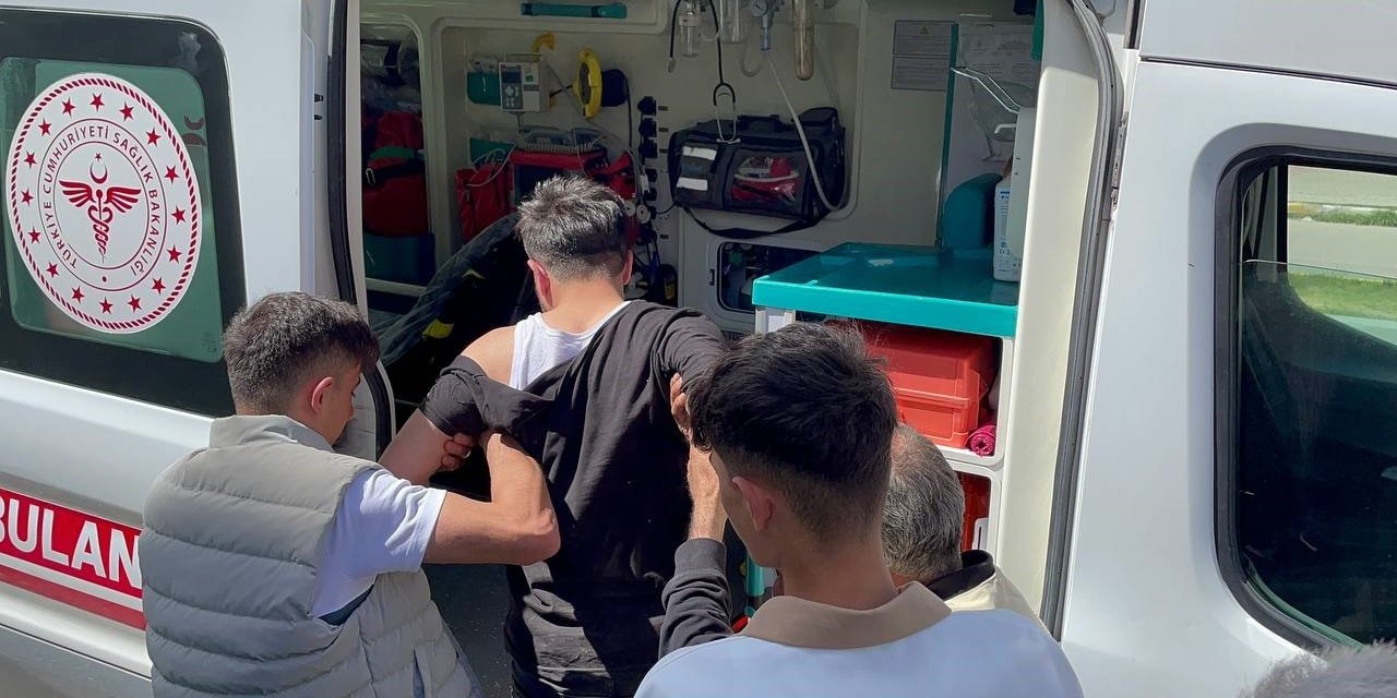 Gasp Etmeye Çalıştığı Genci Hastanelik Etti