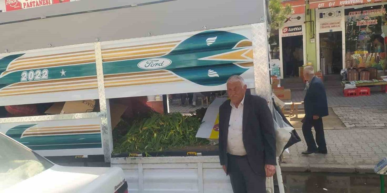 Güroymak’ta Çiriş Otu Tezgahlarda Yerini Aldı