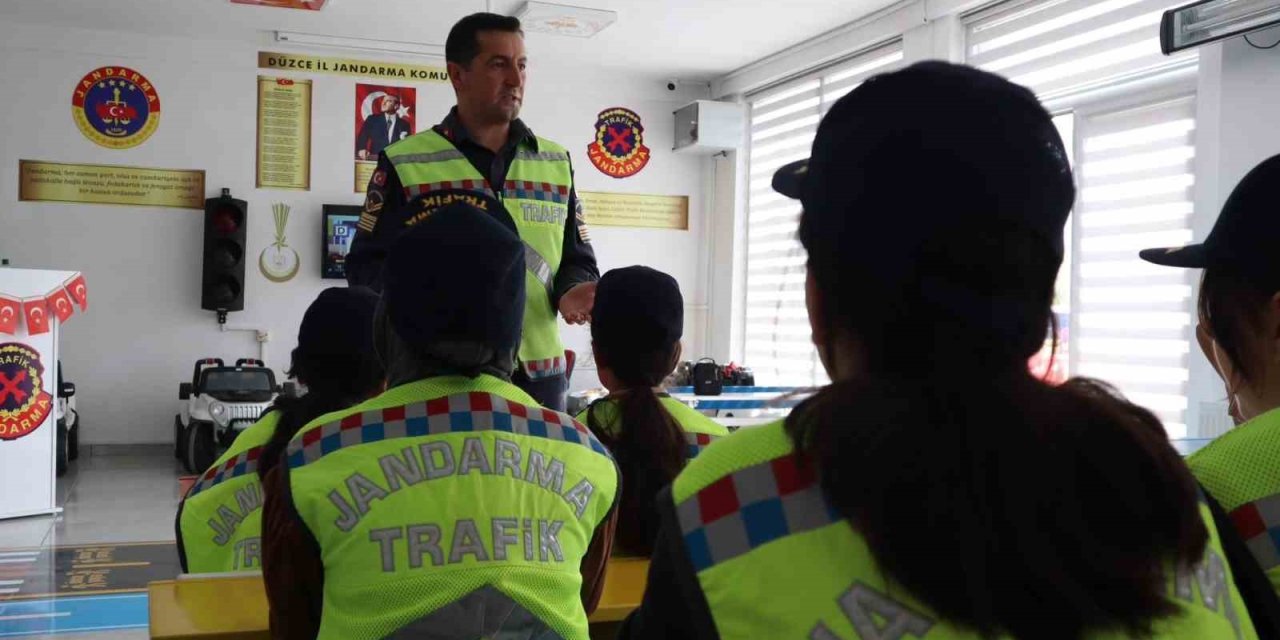 Kuralları Eğlenerek Öğrendiler