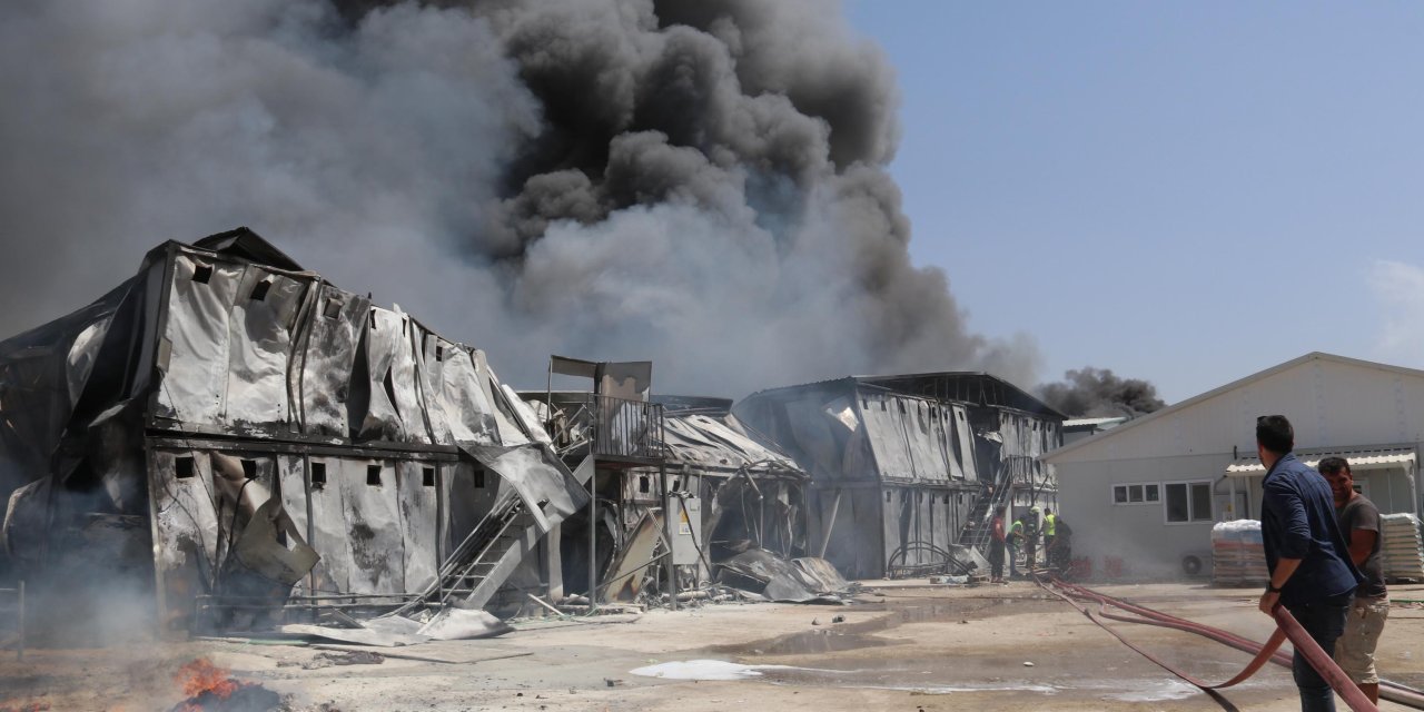 Muğla'da İşçilerin Kaldığı Konteyner Yandı (2)