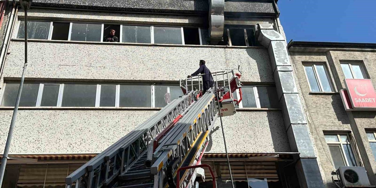 Elazığ’da Havalandırma Motoru Yangın Çıkardı