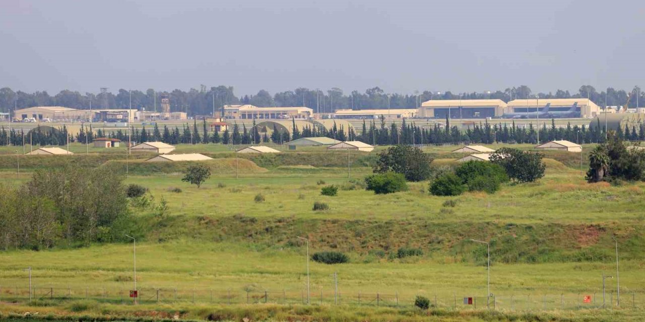 Jet Üssü Olan İncirlik’te Sessizlik Hakim