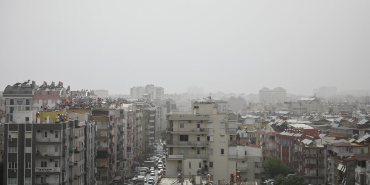 Antalya'da Nem Oranı Yüzde 88'e Ulaştı, Nem Bulutları Oluştu