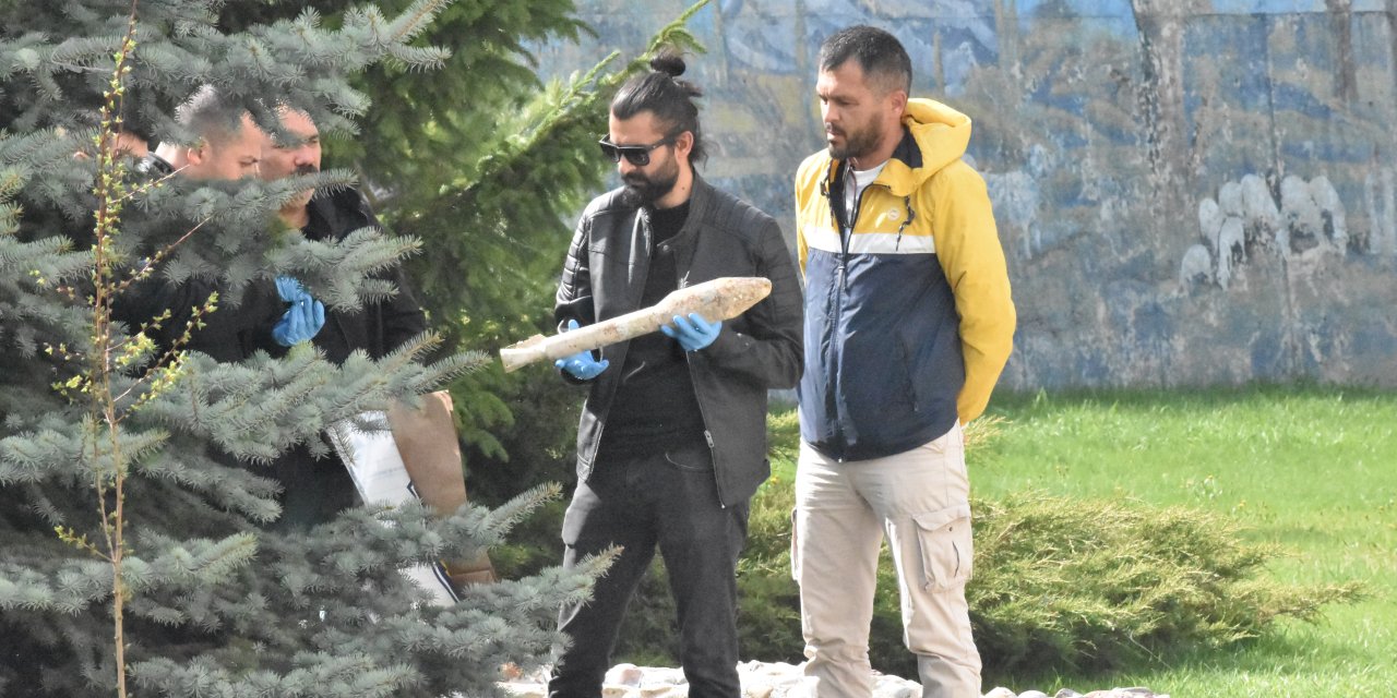 Kepçe Operatörü Kazı Yaparken Tanksavar Roketi Buldu