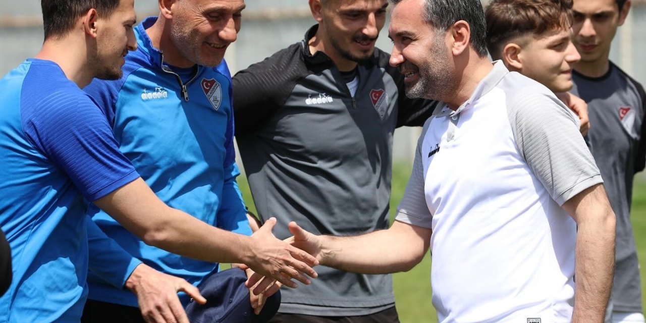 Başkan Şerifoğulları Elazığspor’un Antrenmanına Çıktı