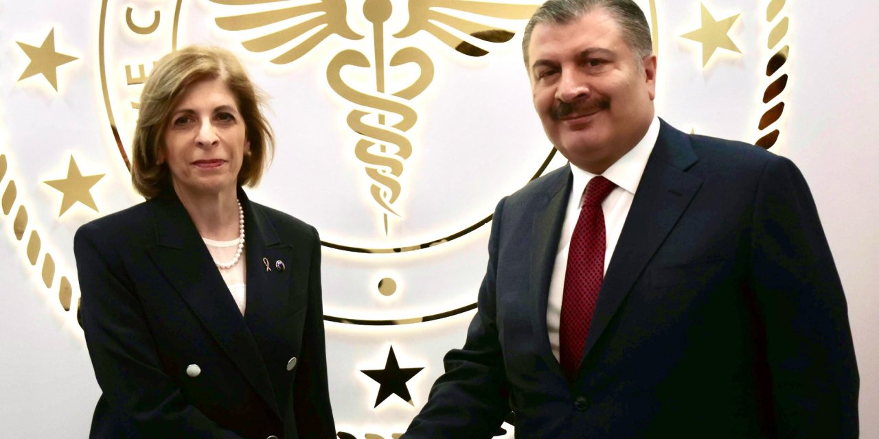 Bakan Koca, Ab Komisyonu Üyesi Kyriakides İle Görüştü