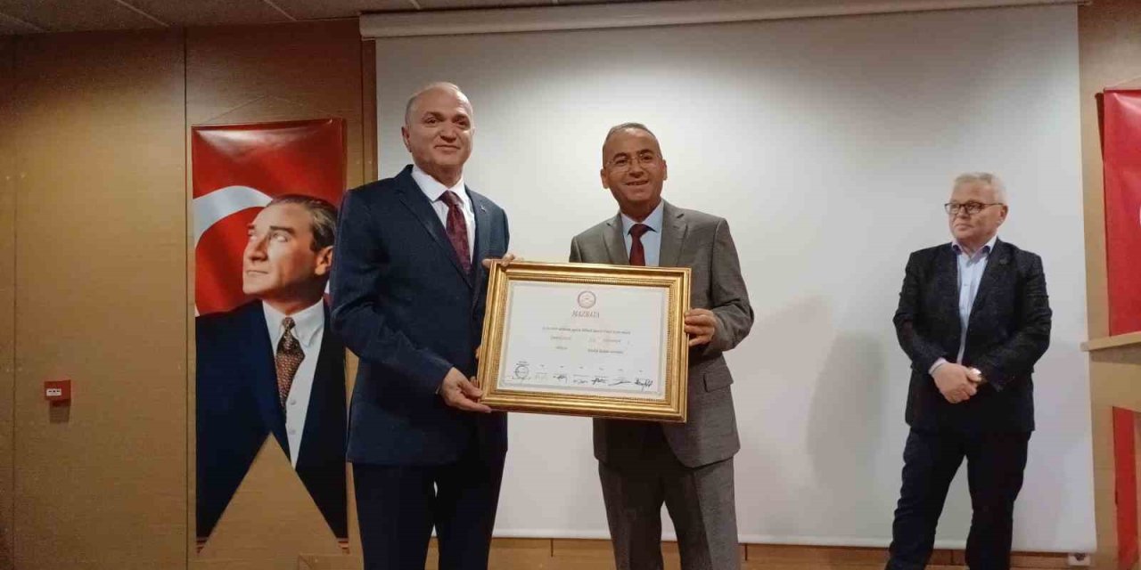 Faruk Özlü Ve Meclis Üyeleri Mazbatalarını Aldı